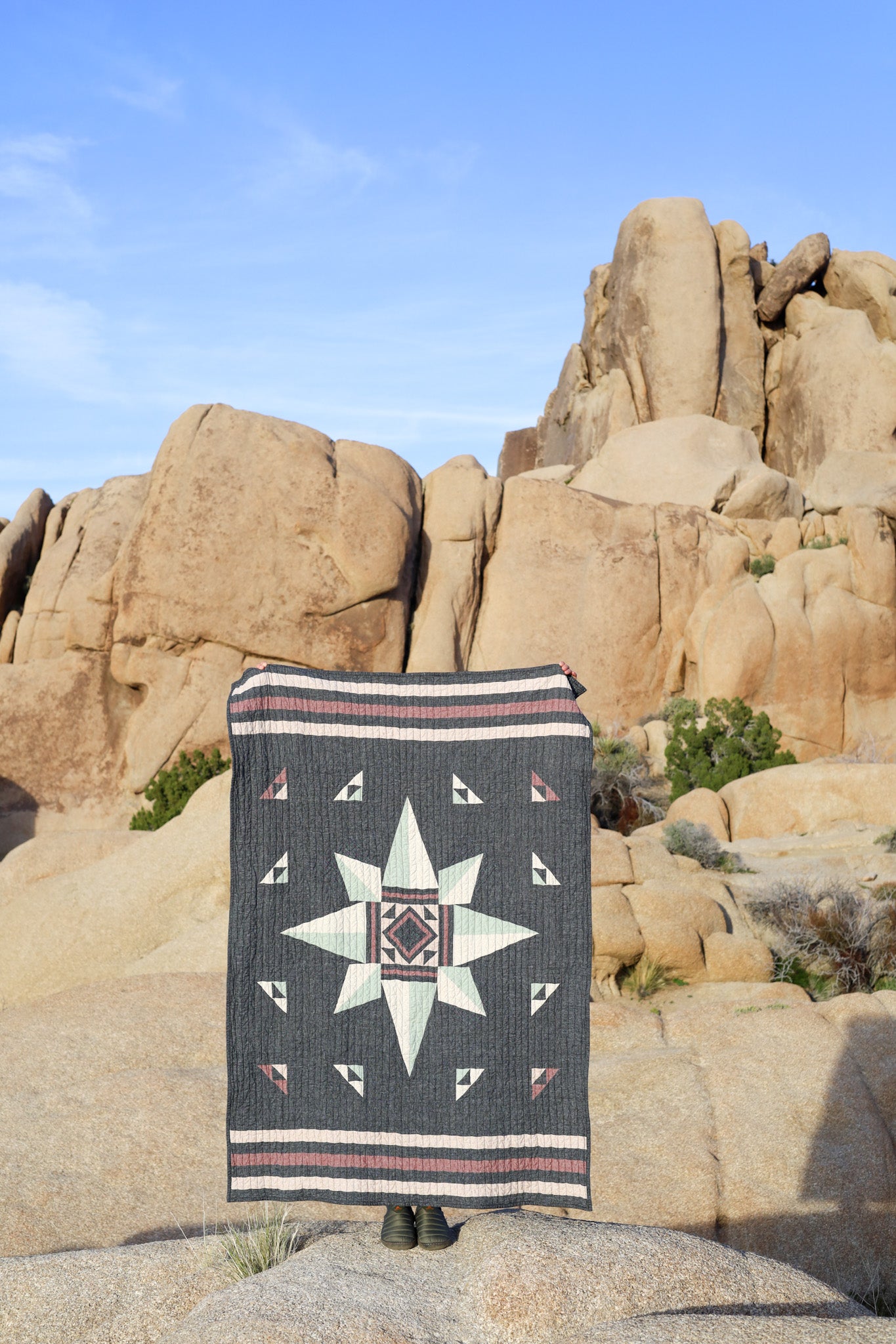 Polaris Handmade Throw Quilt - Essex Linen & Wool Batting
